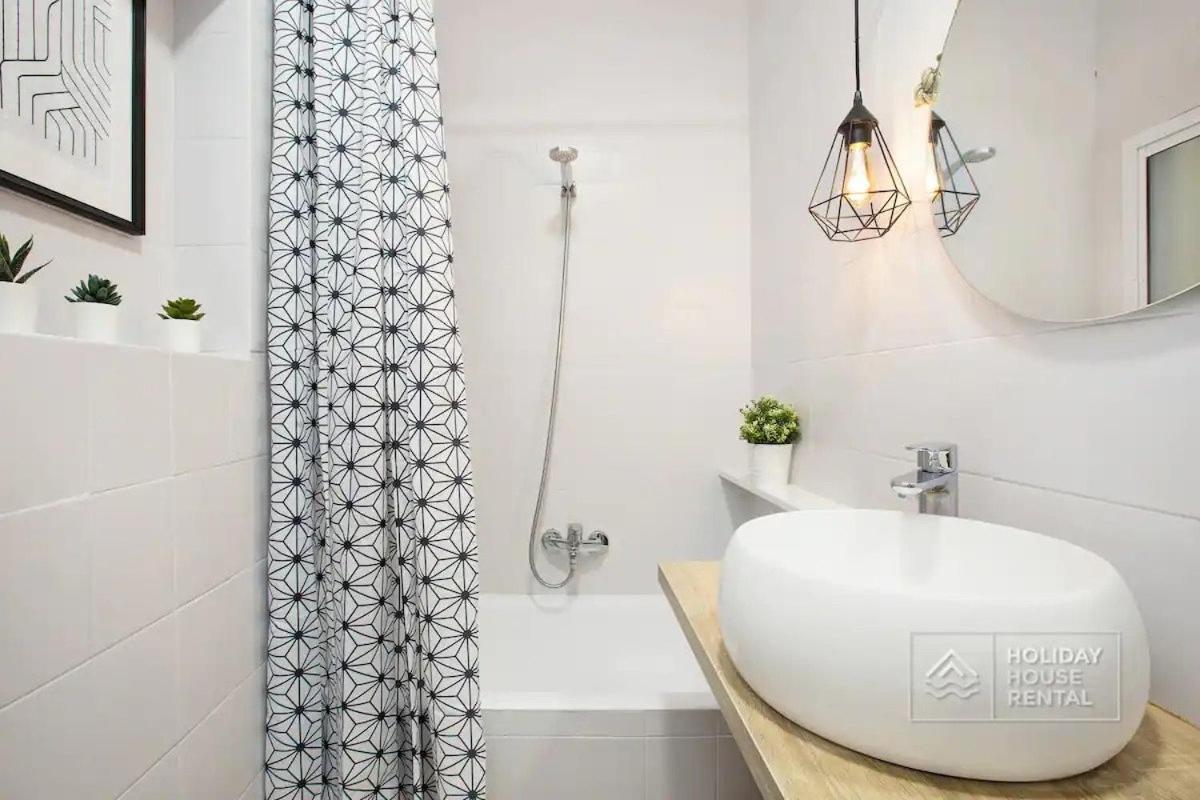 Cosy 3-Bedroom Apartment For 6-8 People Just 50M From The Beach Salou Zewnętrze zdjęcie